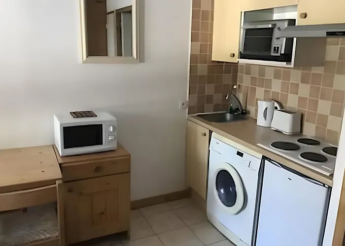 In And Out Studio, Sleeps 2-3 Куршевель