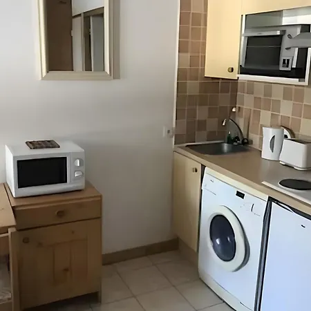 In&out Studio, Sleeps 2-3